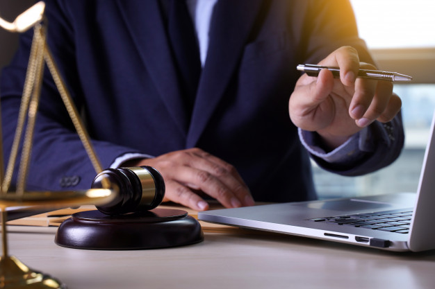 Conheça tecnologias inovadoras para facilitar os processos dos escritórios de advocacia
